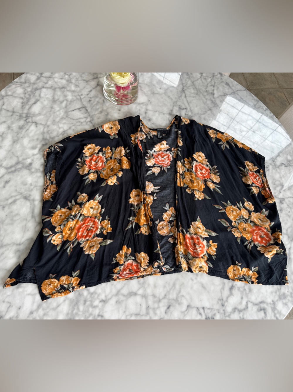 FOREVER 21 Black Floral Short Sleeve Tunic, Size S